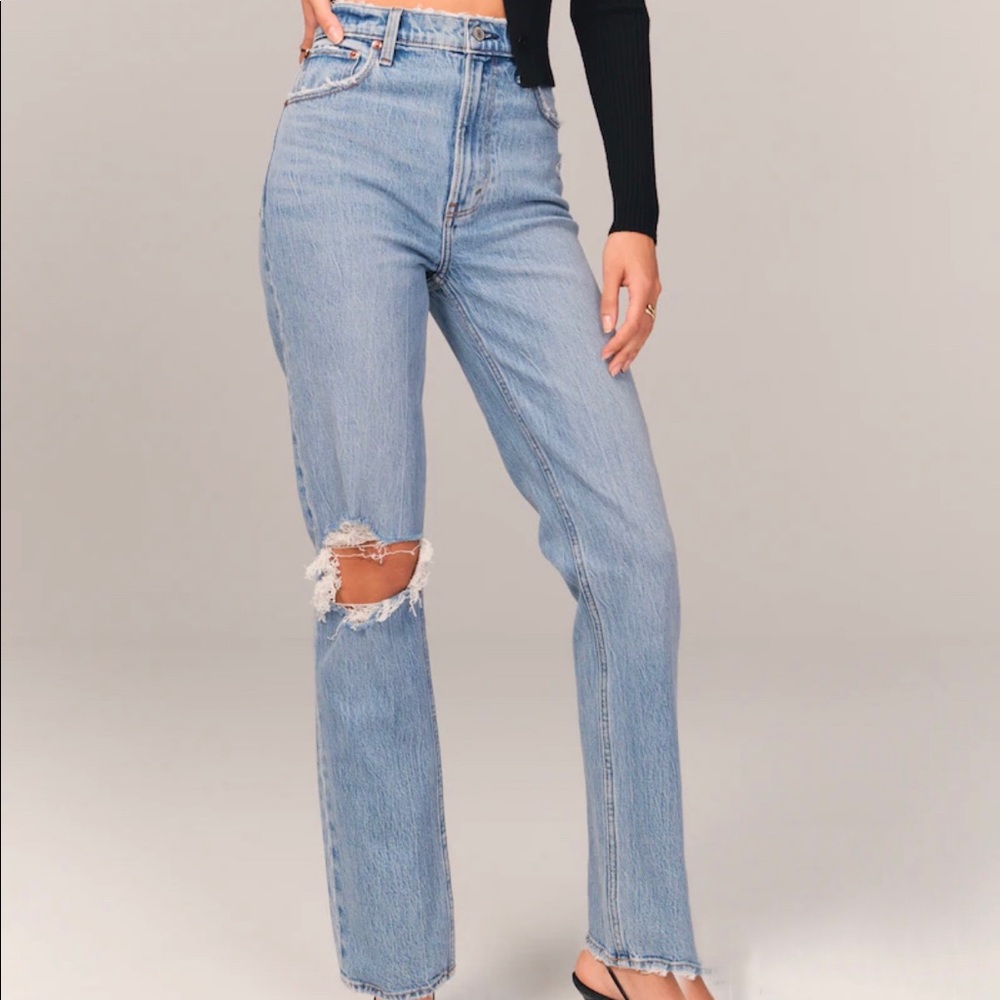 Abercrombie Ultra High Rise 90s Straight Jean